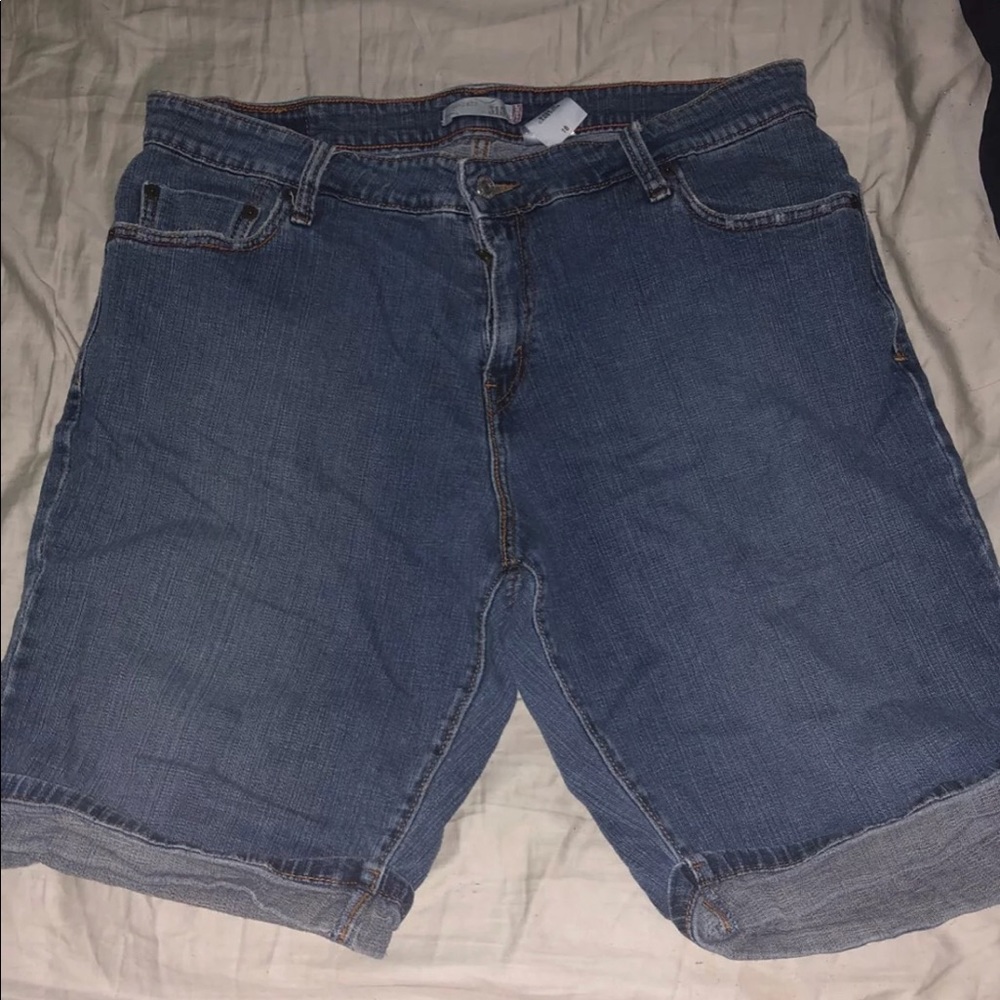 Women’s Jean Shorts (Knee-Length)